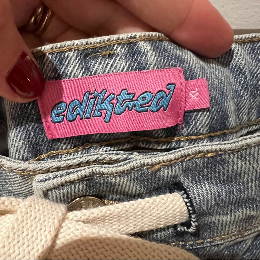 Edikted WYNN LOW RISE OVERSIZED JEANS - Picture 3 of 4